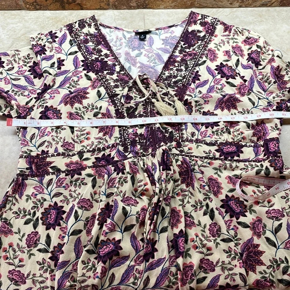 Torrid Women Floral Blouse Long Sleeve Rayon V-Neck Embroidered Purple Size 2/2X - Picture 12 of 16